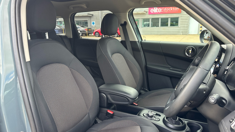 MINI Countryman 1.5 Cooper Classic Premium Plus 5dr Auto Petrol Hatchback